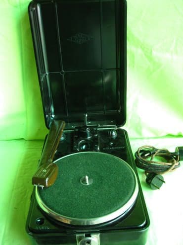 купить нарды: Проигрыватель пластинок портативный Карболитовая коробка. Завод ммз — 2