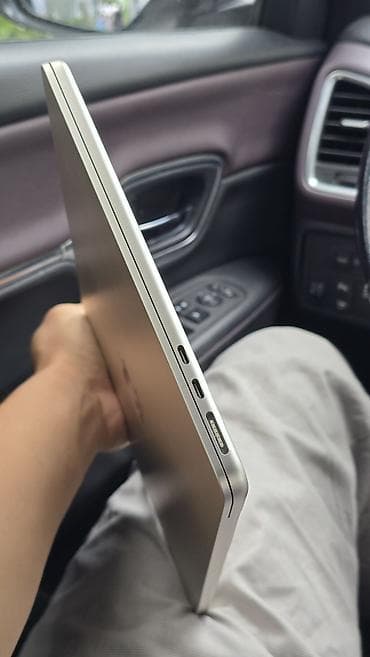 Ультрабук, Б/у, Apple M2, ОЗУ, RAM: 8 ГБ — 7