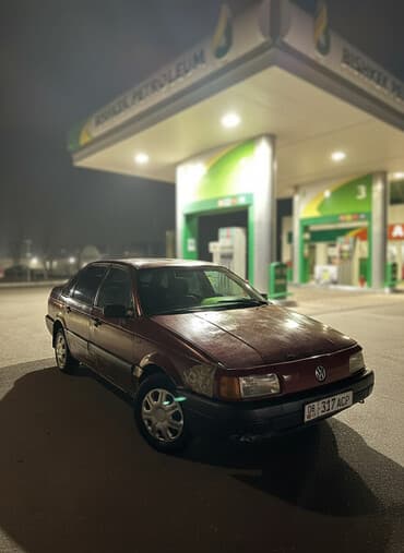 Volkswagen Passat: 1989 г., 1.8 л, Механика, Газ, Седан at lalafo.kg Volkswagen Passat: 1989 г., 1.8 л, Механика, Газ, Седан