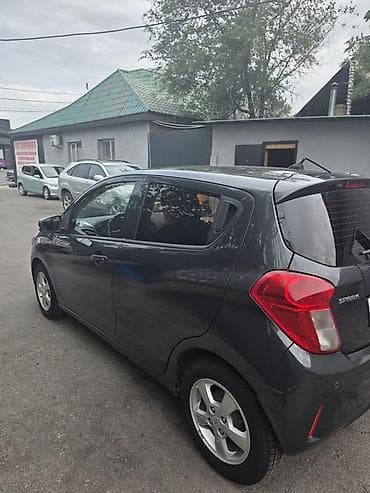 малолитражка машина: Chevrolet Spark: 2016 г., Автомат, Бензин, Хэтчбэк — 3