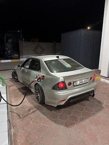 4 7: Toyota Altezza: 2000 г., 2.5 л, Автомат, Бензин, Седан — 2