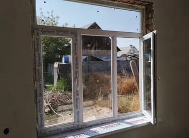 пластик ешик терезе: ПВХ-окна из профиля Nordprof - Трёхстворчатое окно с верхней глухой — 1