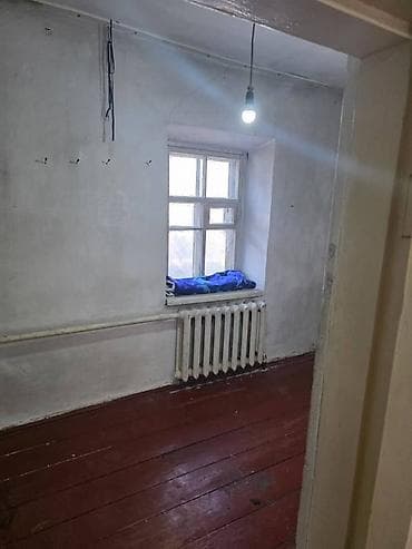 Үйлөрдү ижарага берүү: Сдается жилой дом с участком. 8 соток 6 комнат. Район рынка Баткен по — 4