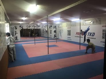 кафе для банкета: СДАЮ 130кв ПОД БИЗНЕС КАФЕ МАГАЗИН ДОСТУК МКР!. Ремонт хороший все — 2