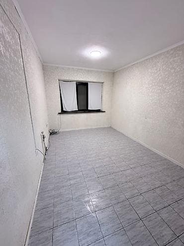 art square: Сдается полуподвальное помещение в аренду. - Стены: светлые — 2