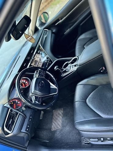 бизнес машина: Toyota Camry: 2018 г., 3.5 л, Автомат, Бензин, Седан — 6