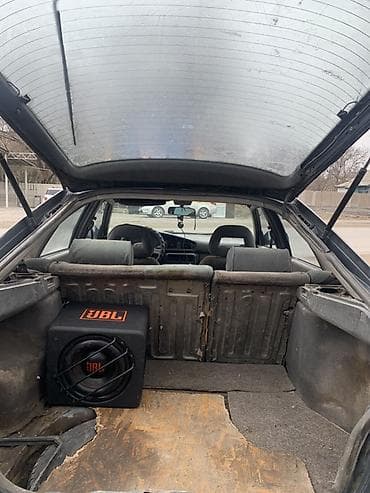 outback 2017: Mazda 626: 1988 г., 2 л, Механика, Бензин, Хэтчбэк — 4