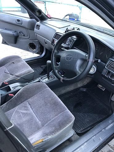 Toyota Corolla: 1990 г., 1.3 л, Автомат, Бензин, Седан — 6