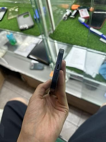 айыон 15 про: IPhone 15 Pro, 256 ГБ, темно‑синий (Blue Titanium) - Дисплей 6.1" — 5