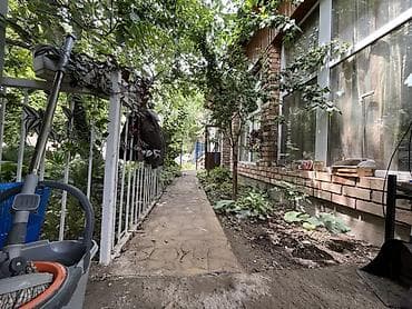Дома: Просторный загородный дом с современной кухней, 2 спальни, мансарда — 9