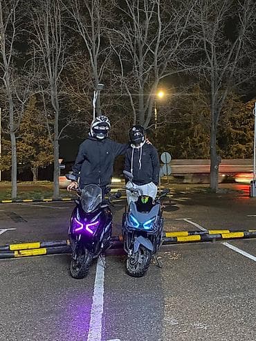 Скутерлер: Макси-скутер 160 куб. см, Бензин — 9