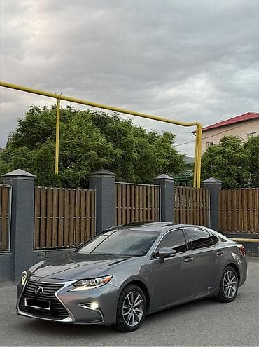 подставки под авто: Lexus ES: 2017 г., 2.5 л, Автомат, Гибрид, Седан — 1