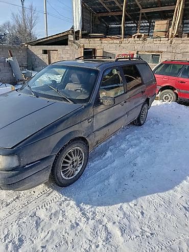 авто в такси: Volkswagen Passat: 1991 г., 1.8 л, Механика, Бензин, Универсал — 5