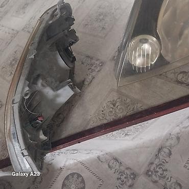 Унаа тетиктери: Алдыңкы фаралар комплектиси Toyota Колдонулган, Оригинал, Жапония — 4