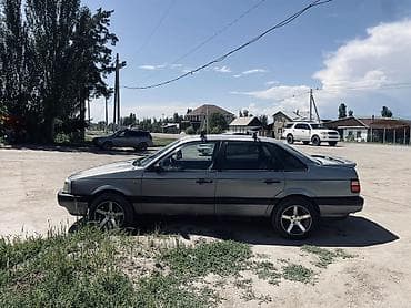 Volkswagen Passat: 1990 г., 1.8 л, Кол менен иштөөчү, Бензин, Седан — 1