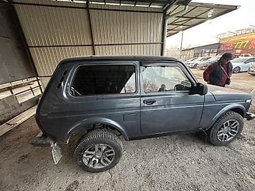 нижний ноорус: ВАЗ (ЛАДА) 4x4 Нива: 2015 г., Механика, Внедорожник — 3