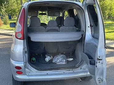 coroll: Toyota Yaris Verso: 2001 г., 1.3 л, Механика, Бензин, Минивэн — 8