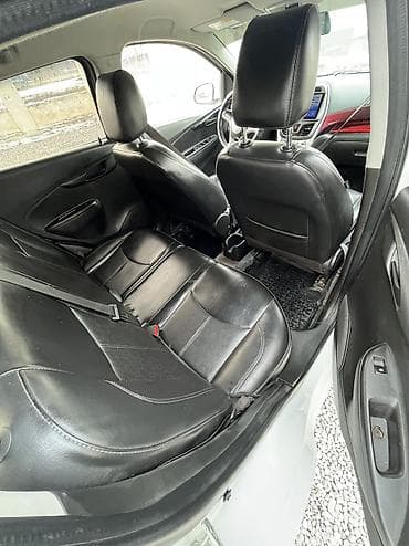 шевроле арландо: Chevrolet Spark: 2017 г., 0.1 л, Вариатор, Бензин, Хэтчбэк — 7