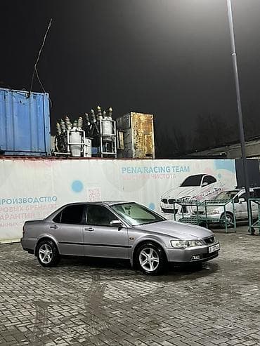 каропка на акорд: Honda Accord: 2001 г., 1.8 л, Автомат, Бензин, Седан — 2