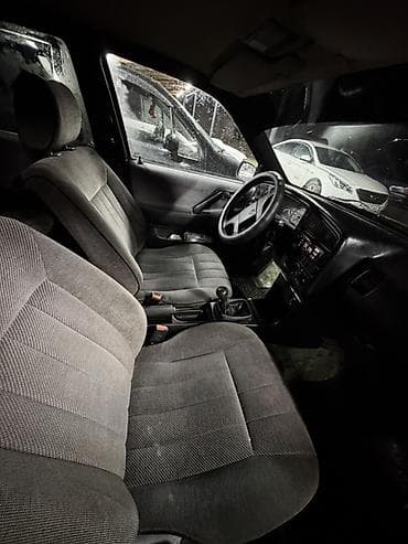 для море: Volkswagen Passat: 1989 г., 1.8 л, Ручные, Бензин, Седан — 3
