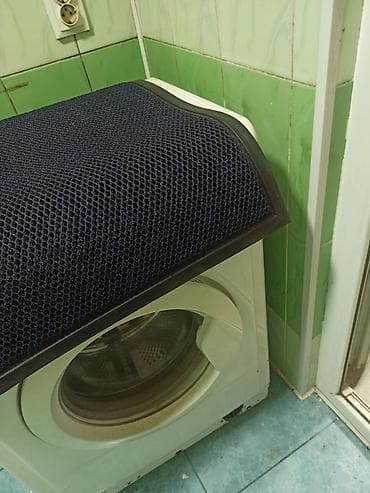 Комнаты: 30 м², С мебелью — 9