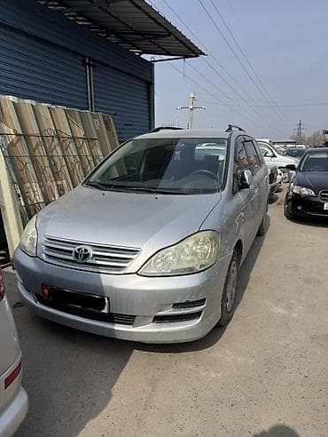 Toyota: Toyota Avensis Verso: 2004 г., 2 л, Ручные, Бензин, Универсал — 1