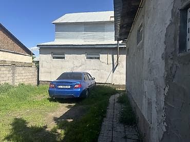 3: Продаётся дом с участком 6 соток. Основной дом — двухэтажный: На 1 — 3