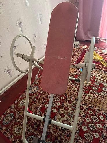 Спорт и хобби: Инверсионный стол для домашних тренировок и разгрузки спины. торг есть — 2