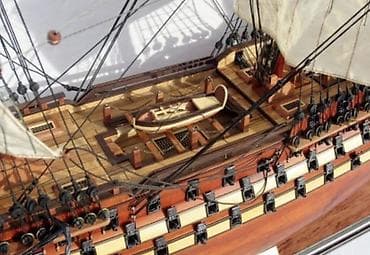 Искусство и коллекционирование: Деревянная модель парусного линейного корабля La Réale (декоративный — 6