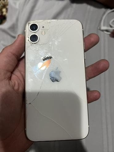 iphone 6: IPhone 11, Б/у, 128 ГБ, Серебристый, Чехол, 80 % — 6