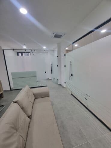 помещение для парикмахерской: Сдаю Офис, 95 м², В бизнес центре, 1 линия, С системой безопасности — 3