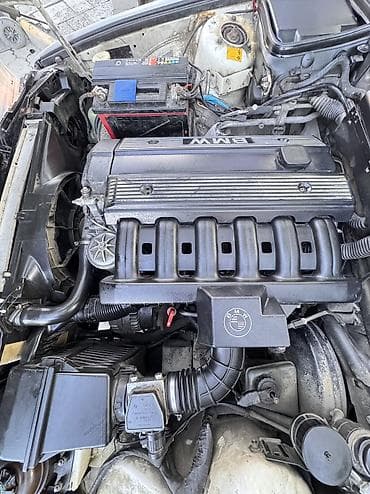 тико 2: BMW 5 series: 1990 г., 2.8 л, Кол менен иштөөчү, Бензин, Седан — 8