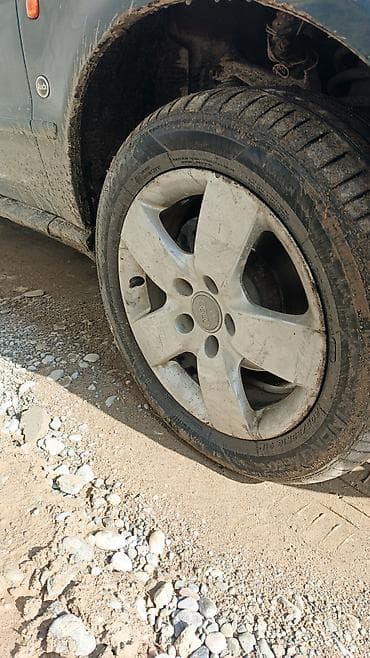 субару ферестер 2001: Audi A4: 1995 г., 1.6 л, Ручные, Бензин, Седан — 5