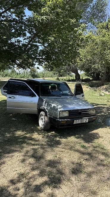 мерседес т 1: Volkswagen Jetta: 1989 г., Кол менен иштөөчү, Бензин, Седан — 7