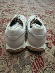 свадебные платья в бишкеке цены на прокат: Продаётся новый кожаный красовка.Размер 44-45.(Турция). цена 5тысяч — 2