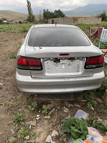салон на гольф 2: Mazda 626: 1998 г., Хэтчбэк — 3