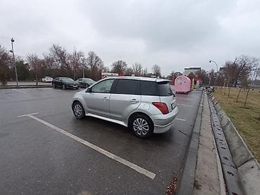 bmw 2002: Toyota Ist: 2002 г., 1.5 л, Автомат, Бензин, Хэтчбэк — 9