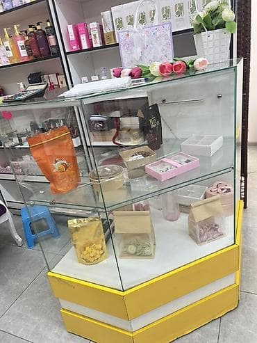 ящик оптом: Продаю витрина Набор витринных стеклянных прилавков для магазина — 3