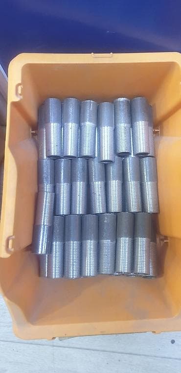 поилки нипельные: Стальной ниппель с резьбой по всей длине. Подходит для соединения труб — 9