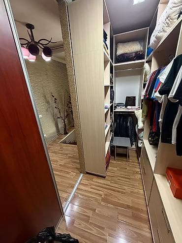 сдаю каые: 200 м², 4 комнаты, Семейным — 4