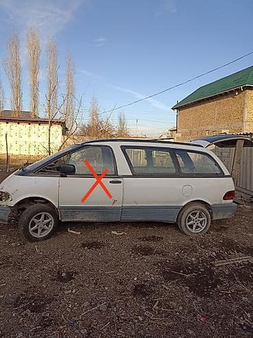 toyota corolla 2017: Toyota Previa: 1993 г., Механика, Бензин, Минивэн — 4