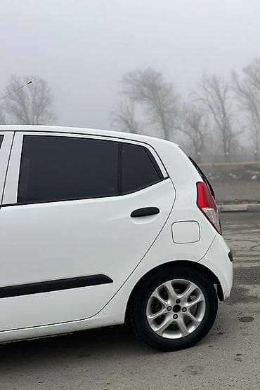 i 20: Hyundai i20: 2009 г., 1 л, Механика, Бензин, Хэтчбэк — 2