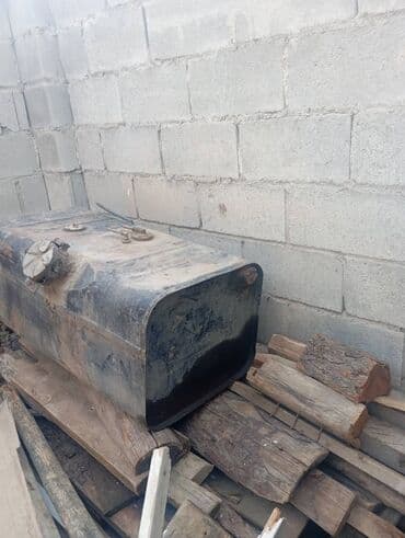 дополнительный бак: Топливный бак — 1