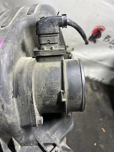 Детали КПП и трансмиссии: Датчик массового расхода воздуха Ssang Yong Rexton POE E-XDI220 2020 — 1