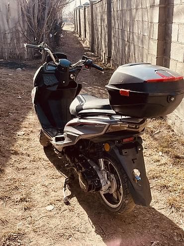 скутер элек: Скутер/максискутер 150–200 см³ класса GT - Современный агрессивный — 4