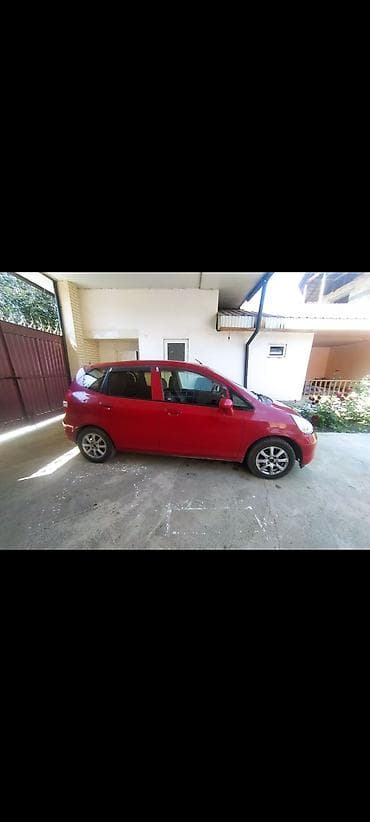 Honda Jazz: 2002 г., 1.4 л, Механика, Бензин, Хэтчбэк