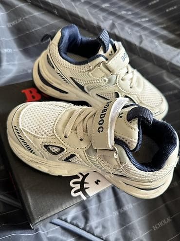 лабубу большой: Детские б/у кроссовки BOBDOG Состояние - отличное. Размер - 29 ( — 2