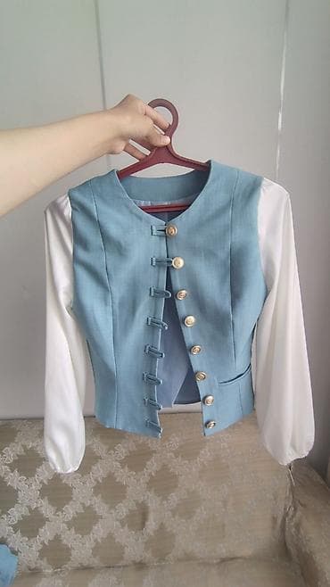 Костюм с юбкой, Модель юбки: Плиссе, Макси, Жилет, Made in KG, M