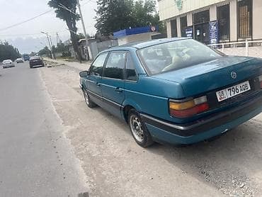 matiz diska: Volkswagen Passat: 1989 г., 1.8 л, Механика, Газ, Седан — 2
