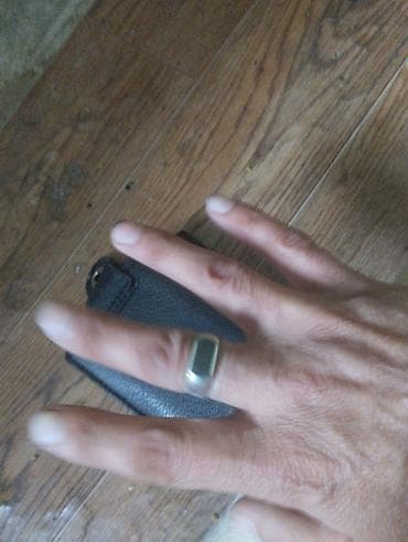 Личные вещи: Мужская печатка из металла серебристого цвета.925проба - Дизайн — 3